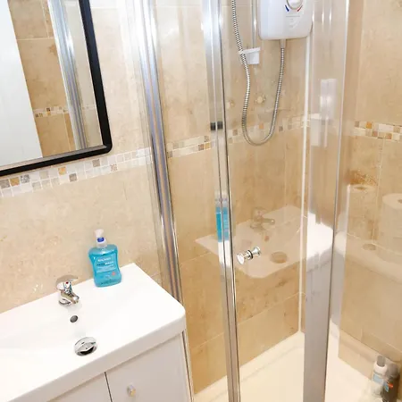New Luxury Apartments In Central London Next To Shops, Cafes, Bars & Metro Extérieur photo