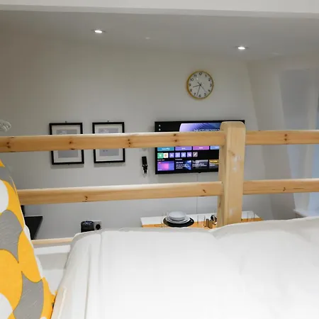 New Luxury Apartments In Central London Next To Shops, Cafes, Bars & Metro Extérieur photo