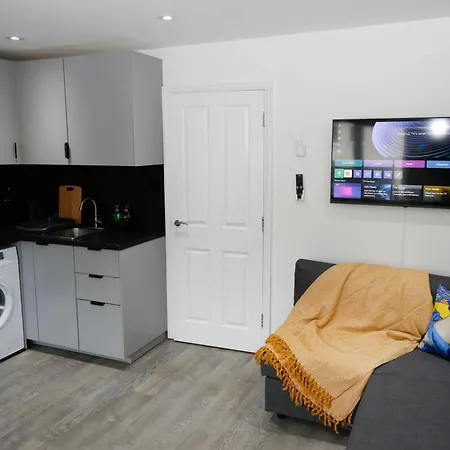 New Luxury Apartments In Central London Next To Shops, Cafes, Bars & Metro Extérieur photo