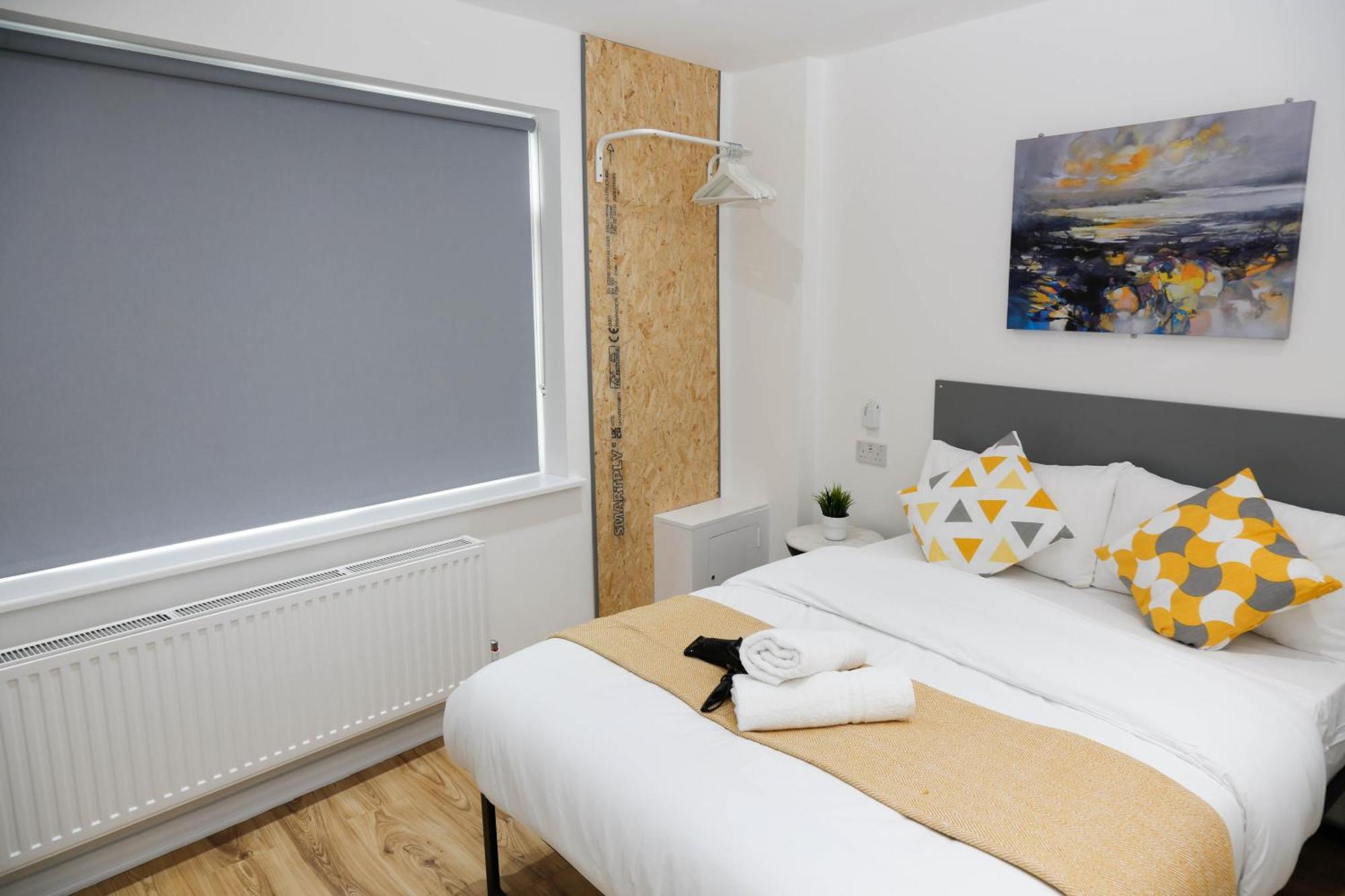 Apartment New Luxury In Next To Shops, Cafes, Bars & Metro London