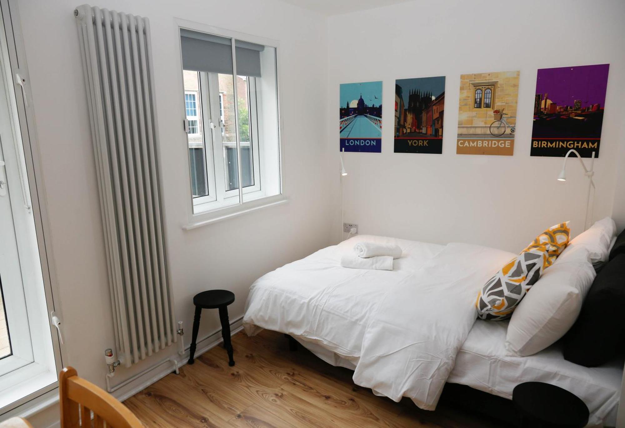 Apartment New Luxury In Next To Shops, Cafes, Bars & Metro London